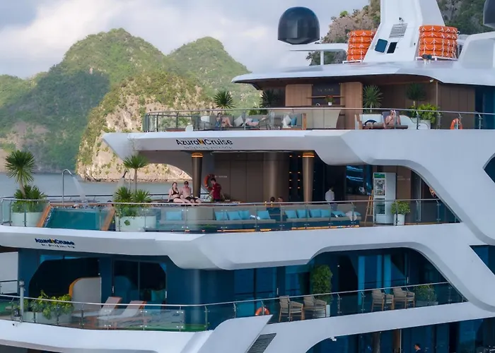 Botel Azura Cruise 5*