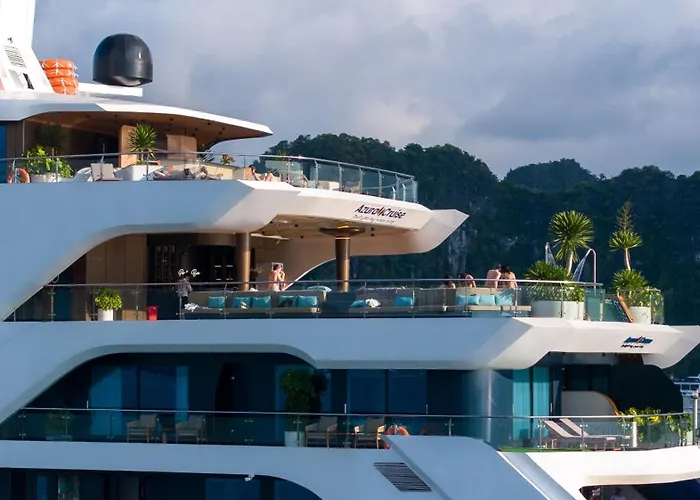 Azura Cruise