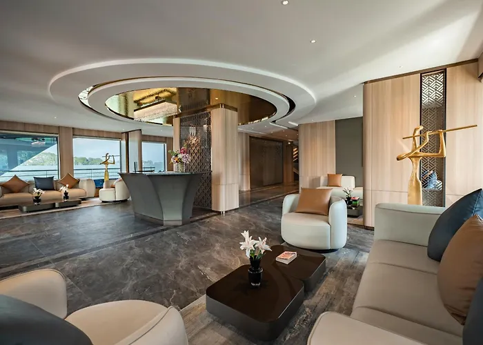 Botel Azura Cruise Ha Long