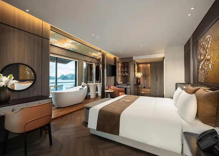 Azura Cruise Botel Ha Long