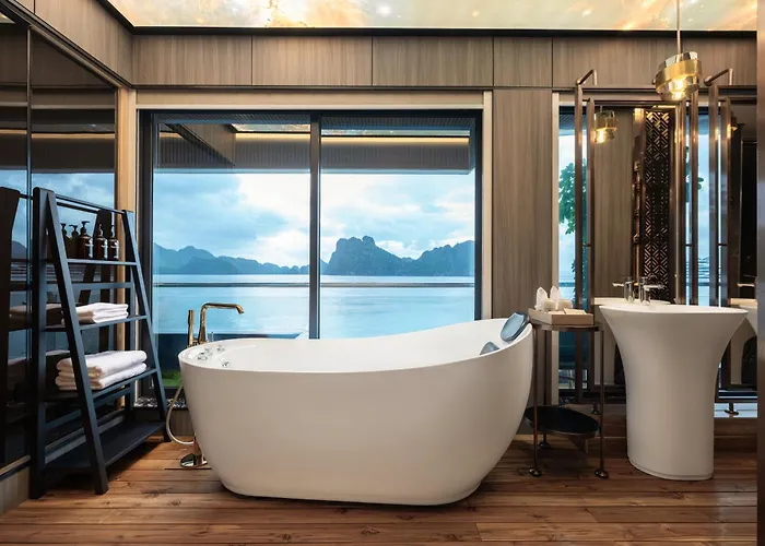 Azura Cruise Ha Long